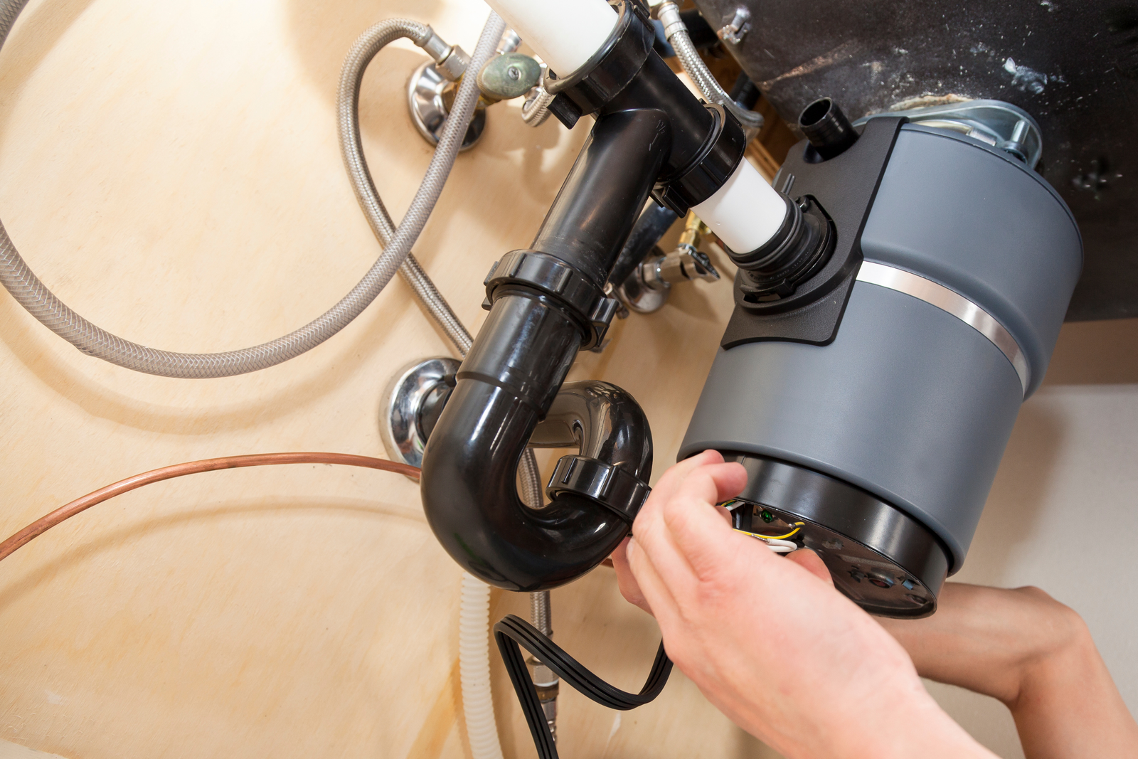 Einstein pros checking garbage disposal